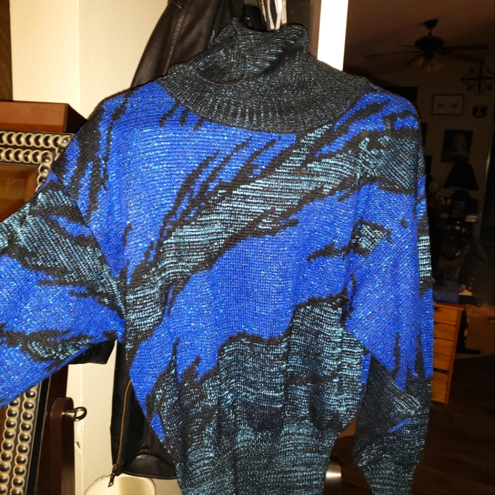 Striking Rochelle Metallic Blue Abstract Knit Sweater